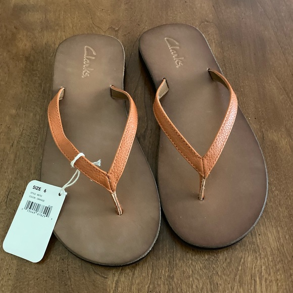 Shoes - Clarks Womens spa sandals